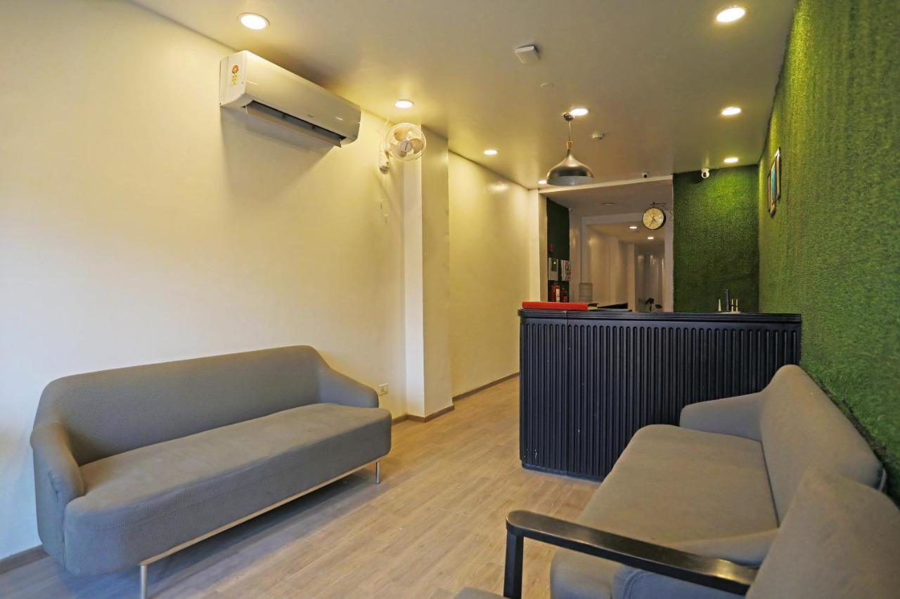 Hotel Yellow Chilli Britannia Chowk- Couple Friendly Local Id Accepted New Delhi Exteriör bild